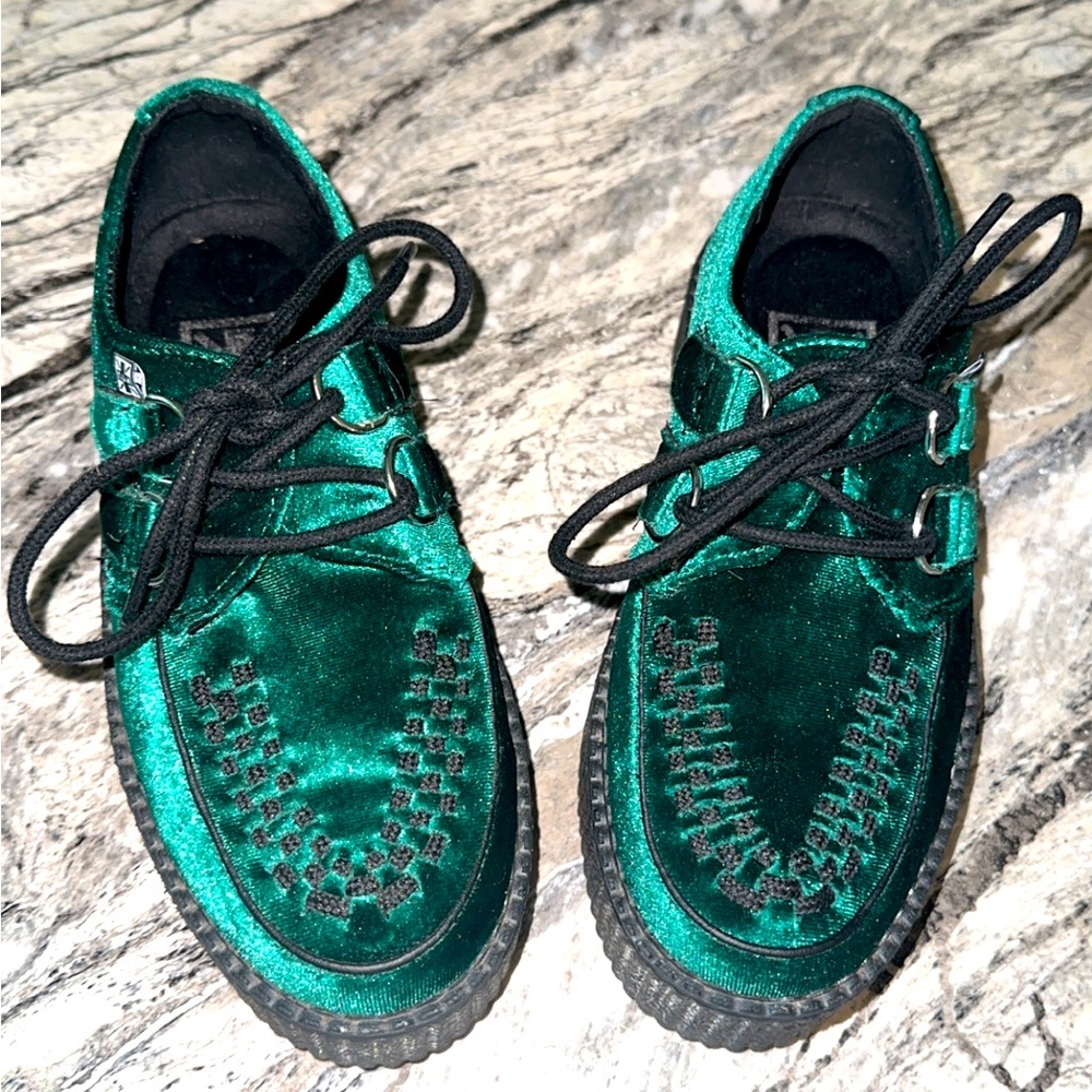 T.U.K. Green Velvet Mondo Creepers Women’s size 5/Men’s 3